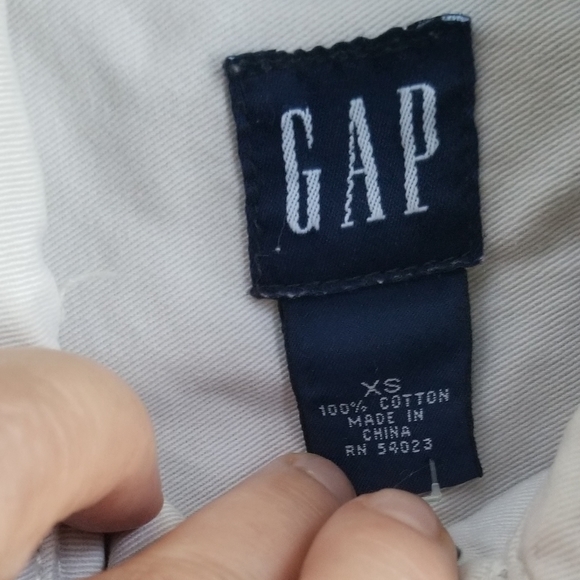 Gap little girl's embroidered jacket, sz XS. Fit my 5 year old perfectly. - Picture 6 of 6